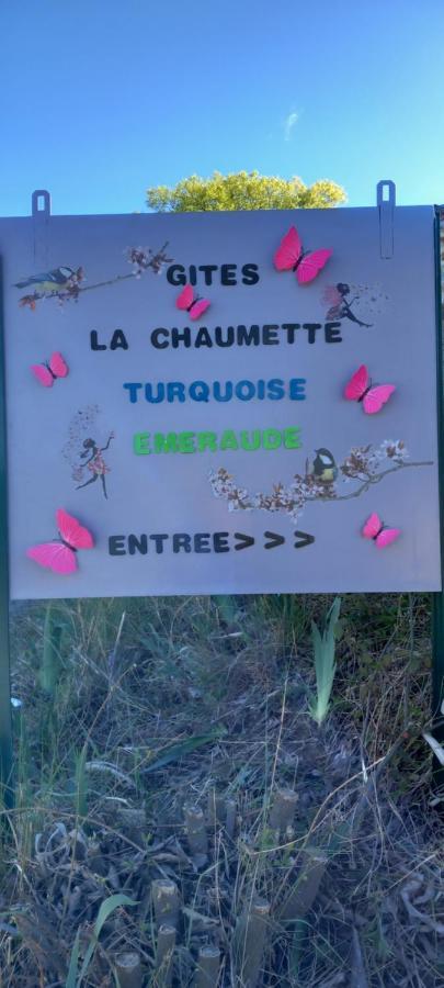 Gite La Chaumette Appartement Turquoise Villeneuve-de-Berg Exterior photo